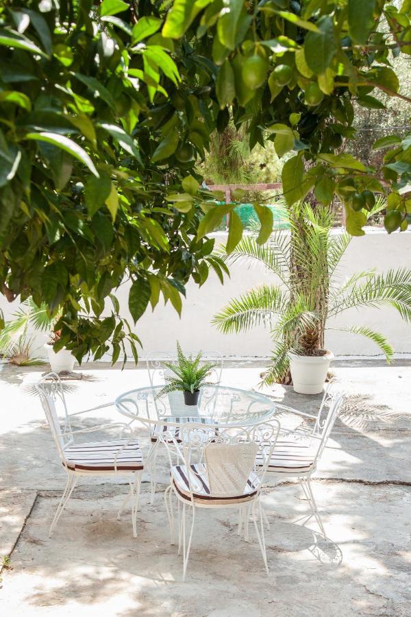 Sunny And Minimal Apt In Glyfada With 3 Bdrm Athens Exterior photo