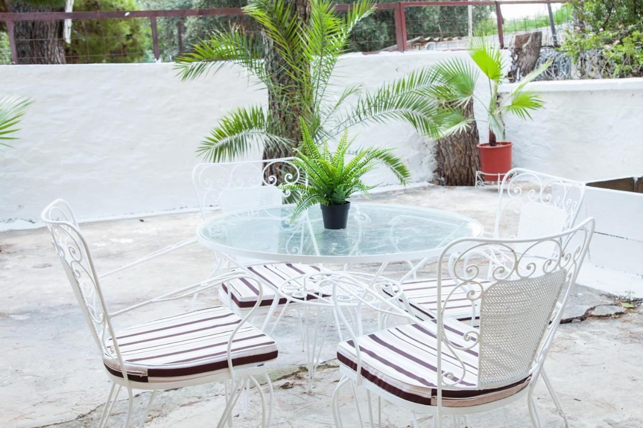 Sunny And Minimal Apt In Glyfada With 3 Bdrm Athens Exterior photo