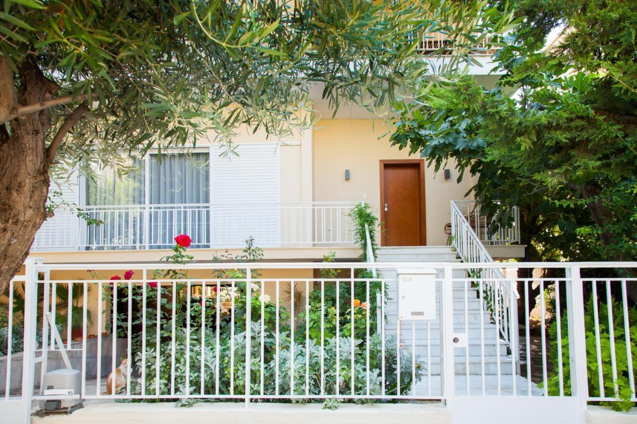 Sunny And Minimal Apt In Glyfada With 3 Bdrm Athens Exterior photo