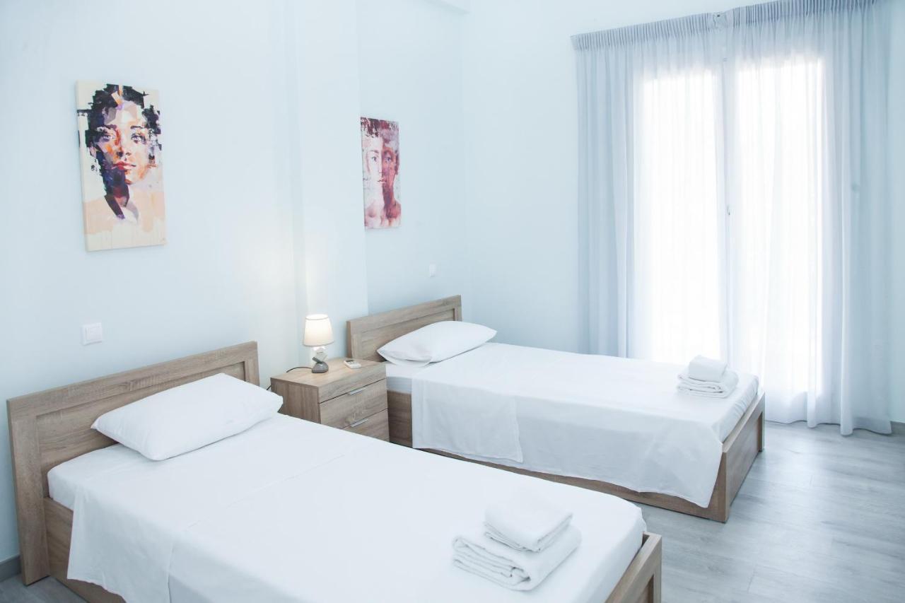 Sunny And Minimal Apt In Glyfada With 3 Bdrm Athens Exterior photo