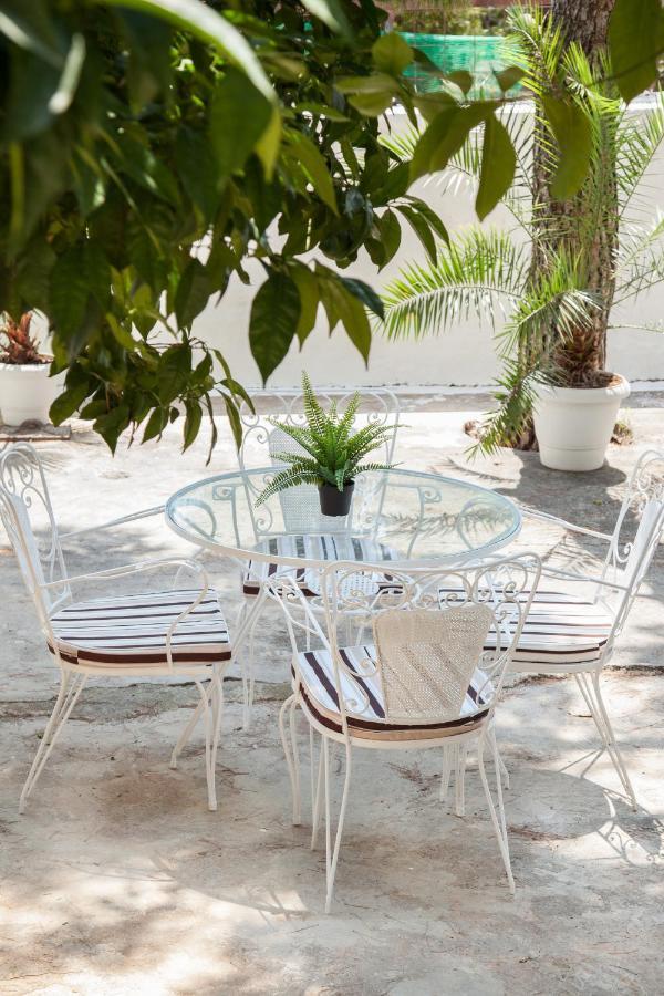 Sunny And Minimal Apt In Glyfada With 3 Bdrm Athens Exterior photo